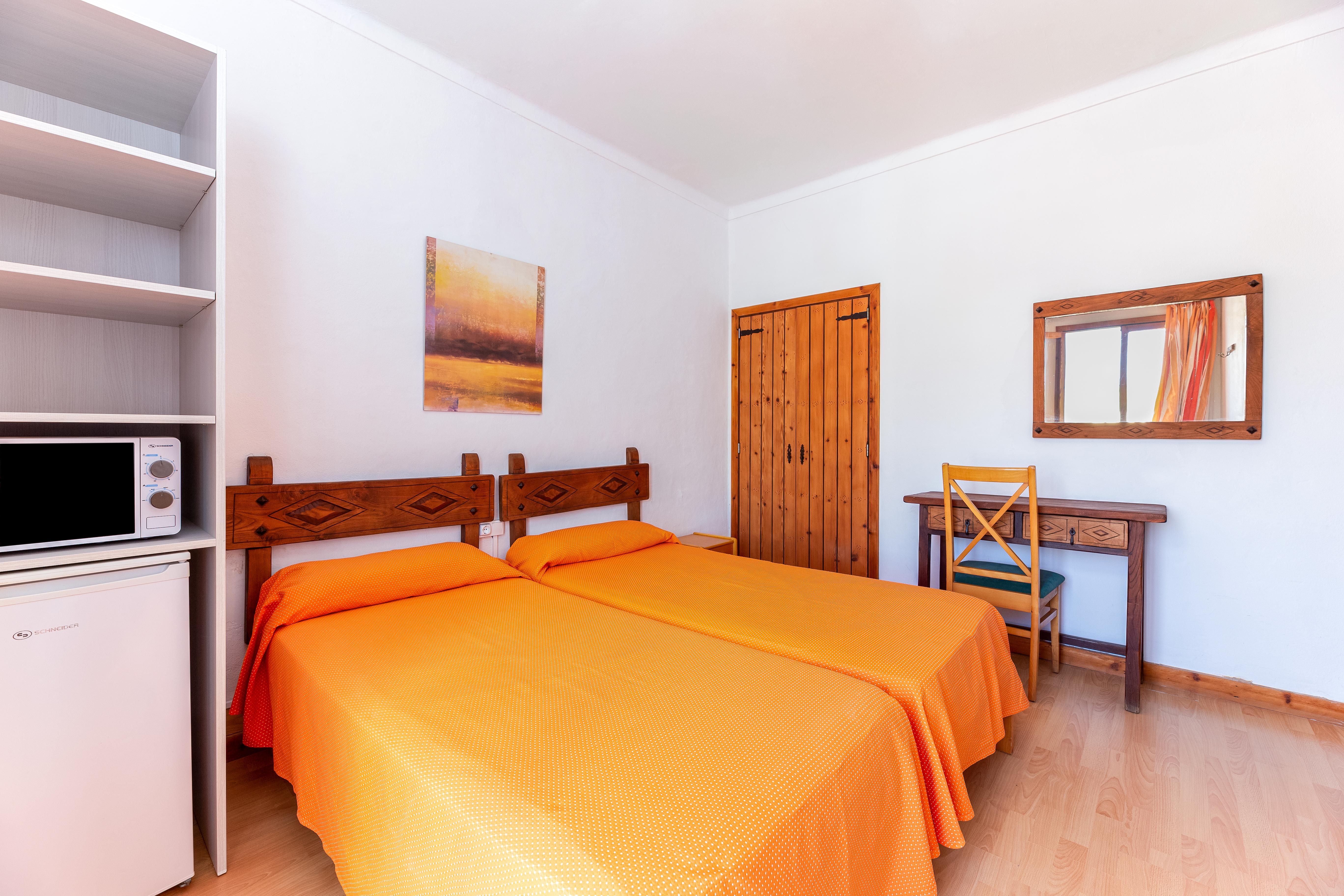 Hostal Residencia San Francisco Porto Colom Exterior foto